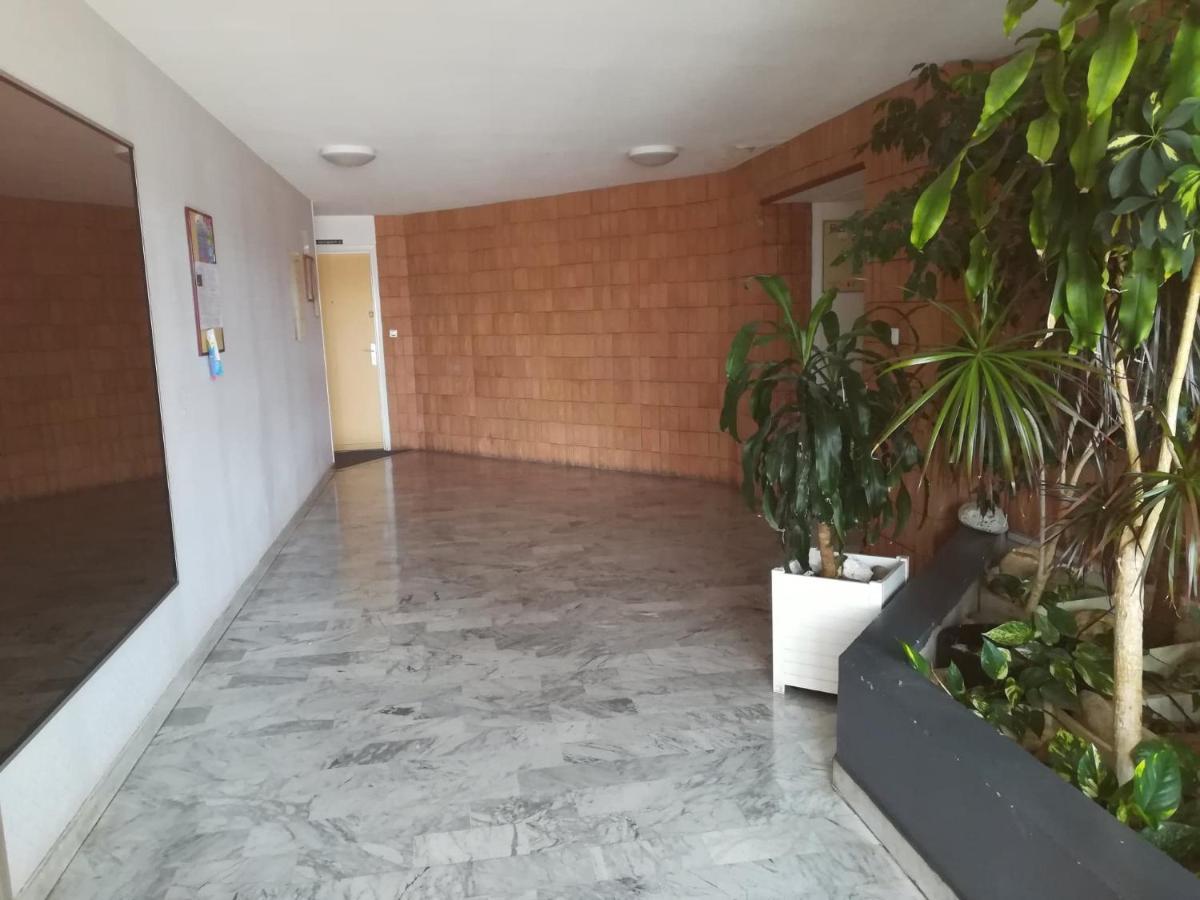 Studio cabine VUE PORT avec piscine, parc, boulodrome et parking privé Agde Extérieur photo