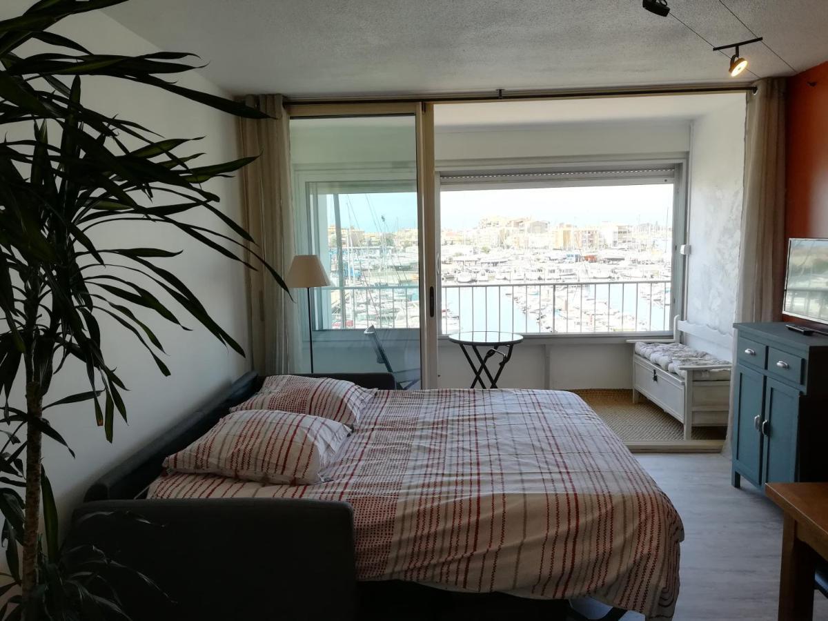 Studio cabine VUE PORT avec piscine, parc, boulodrome et parking privé Agde Extérieur photo